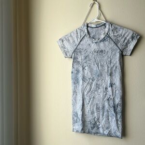 Lululemon short sleeve
